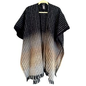 Vince Camuto Black and Cream Knit Poncho